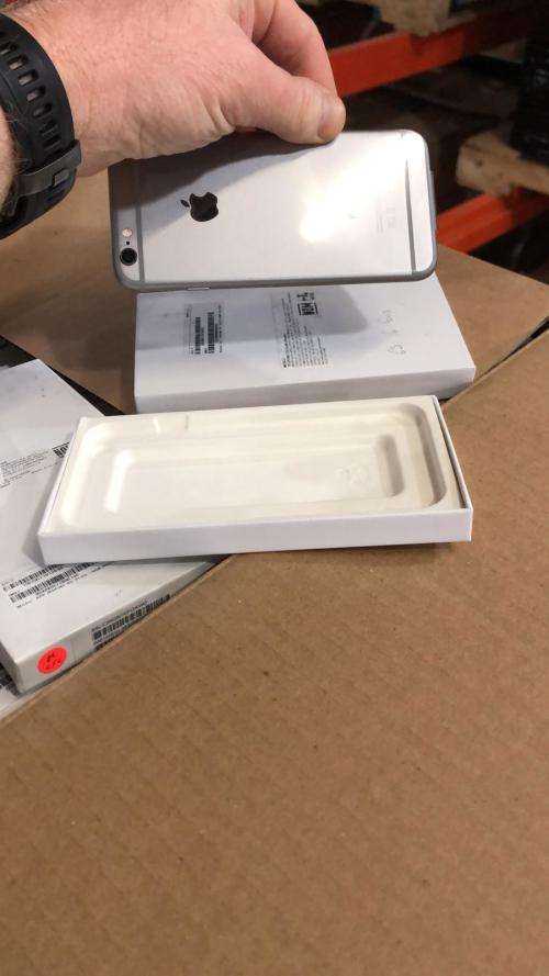 iPhone 6s 16GB - Brand new - GOING FOR A CRAZY DEAL