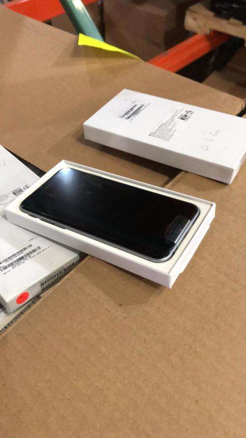 iPhone 6s 16GB - Brand new - GOING FOR A CRAZY DEAL