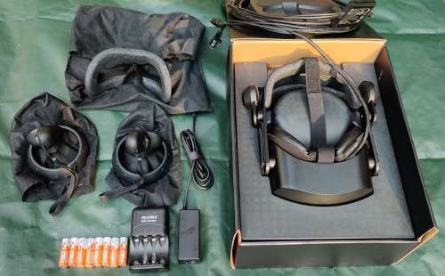 HP Reverb G2 V1, with V2 cable