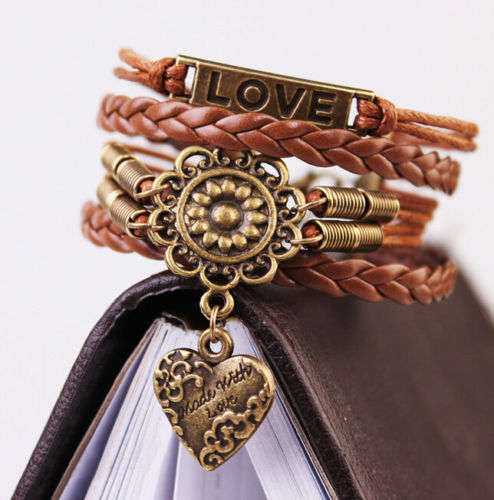 Ladies Vintage Retro Charm Bracelet