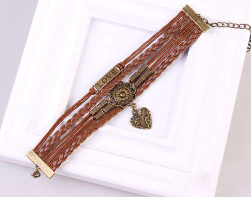 Ladies Vintage Retro Charm Bracelet