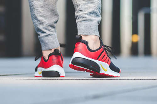 Mens Cool Red & Black   NIKE AIR PRESTO   ( UK 7 )  ( SA 7 )