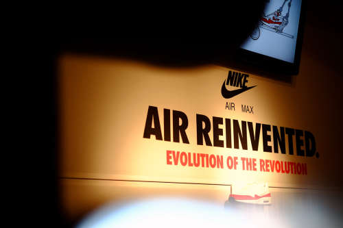 COOL ORIGINAL NIKE AIRMAX MOTION  ( UK 13 )  ( SA 13 )