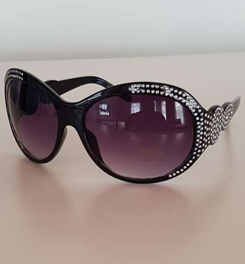 Ladies Stunning  LV  Style Bling Sunglasses ( Black )