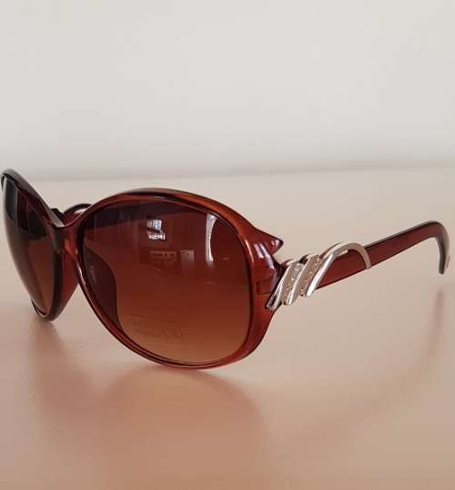 Ladies Stunning  PRADA  Style Sunglasses ( Brown )