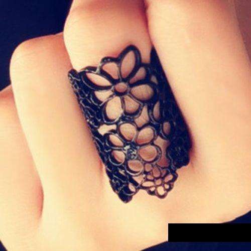 LADIES ELEGANT FLOWER PATTERN RING