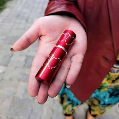 Highy Effective Lipstick Camouflaged Pepperspray for Self Defense
