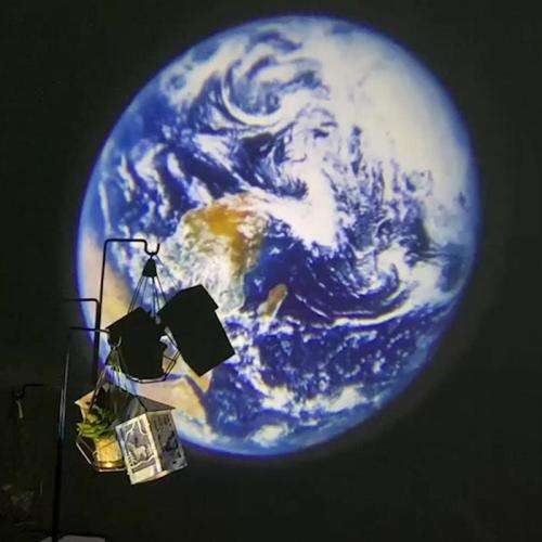 Incredible Earth , Moon , Planets & Galaxy Mini Projector Lamp with  16  Planetary Projector Cards