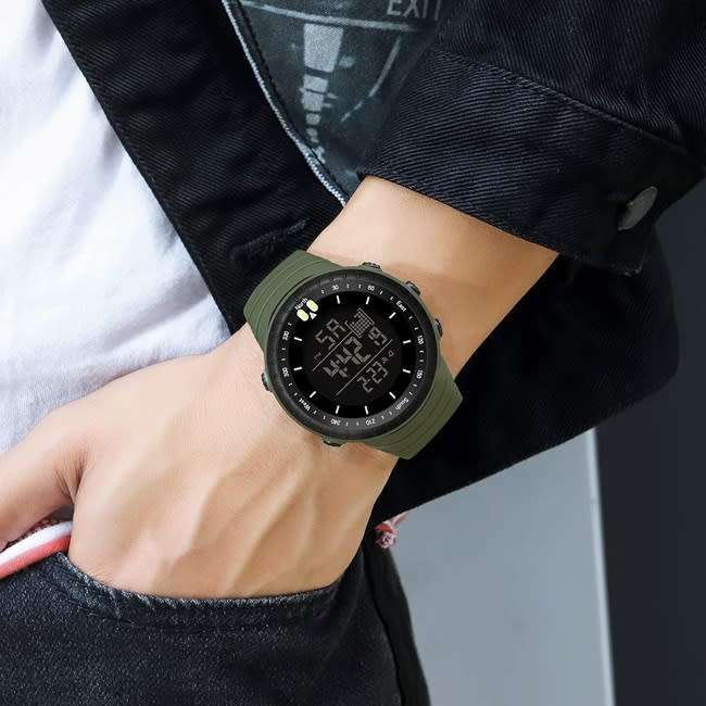 Mens Rugged  Military Style SKMI  Adventure / Outdoors Sport Watch