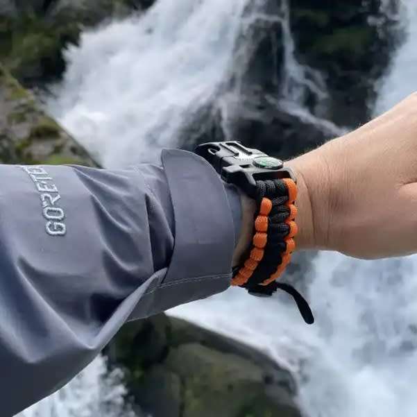 5in1 Outdoors Survival Military Grade Paracord Bracelet ( Flint ,Whistle ,Rope ,Mini Saw ,Compass )