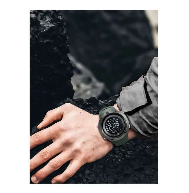 Mens Eyecatching & Rugged TOMI Cool Military Look Ribbed Design Sport Watch