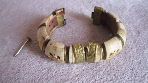 BEATIFUL BANGLE/BRACELET HAND MADE IVORINE AND /BRASS