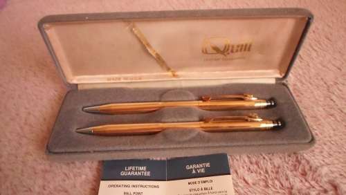 QUILL LIFETIME GUARANTEE  SET ( BALLPOINT PEN +MECHANICAL PENCIL IN BOX )