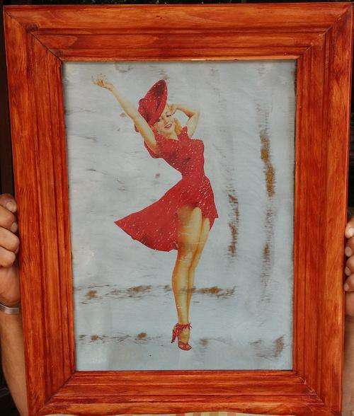 Custom Metal Sign - Pretty Pin Up Girl