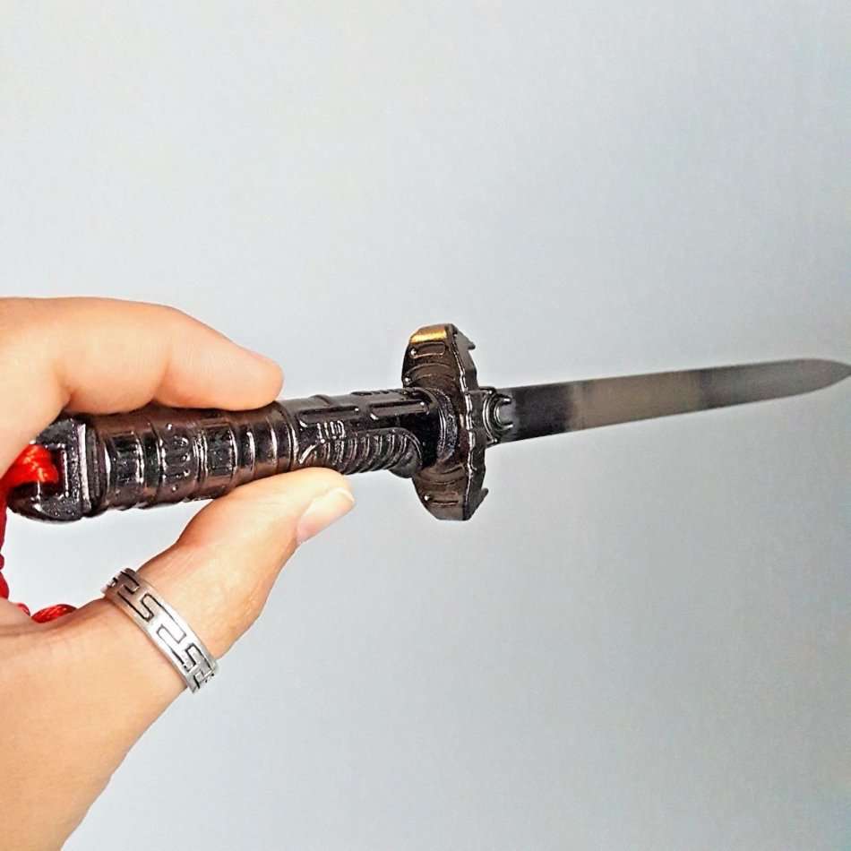 Classic Mini Sacred Chinese SAMURAI NINJA Steel Metal Sword Set with Stand - Black