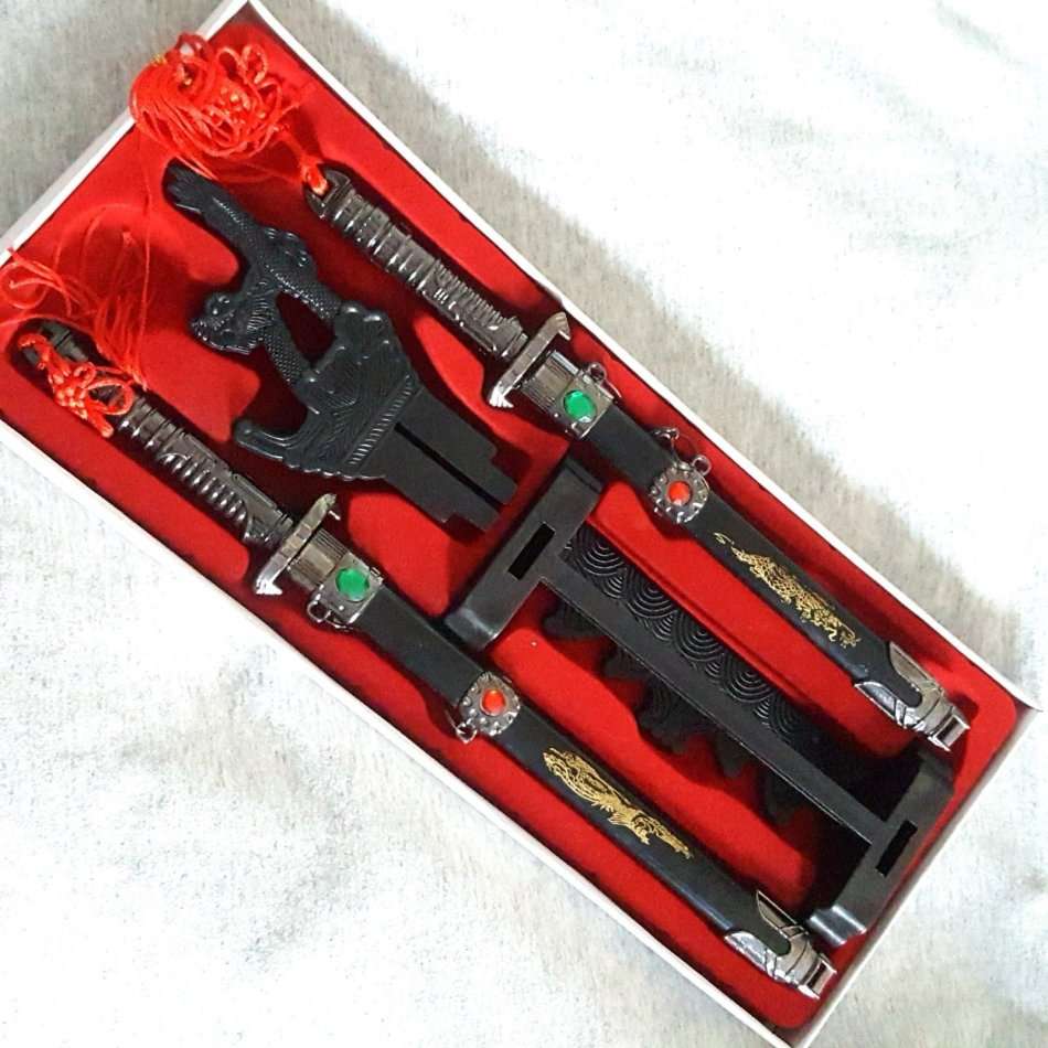 Classic Mini Sacred Chinese SAMURAI NINJA Steel Metal Sword Set with Stand - Black