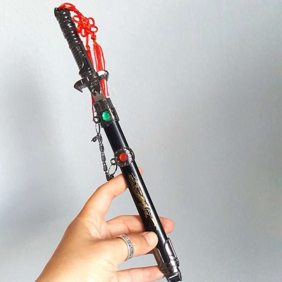 Classic Mini Sacred Chinese SAMURAI NINJA Steel Metal Sword Set with Stand - Black