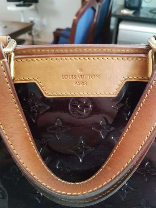 LOUIS VUITTON Vernis Brea MM Amarante Handbag