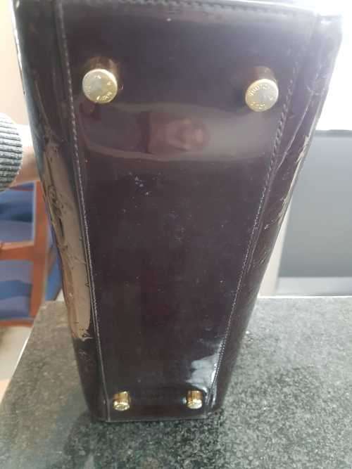 LOUIS VUITTON Vernis Brea MM Amarante Handbag