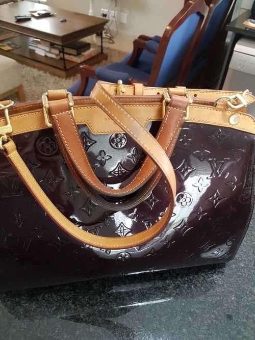 LOUIS VUITTON Vernis Brea MM Amarante Handbag