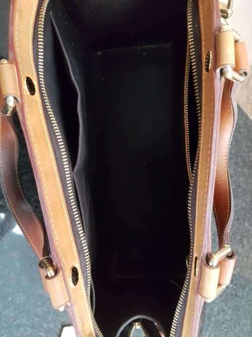 LOUIS VUITTON Vernis Brea MM Amarante Handbag