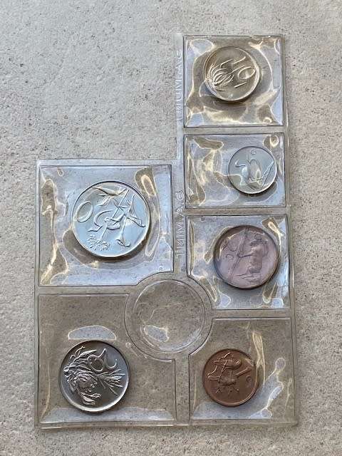 1976 Partial UNC set, no R1 and Half cent