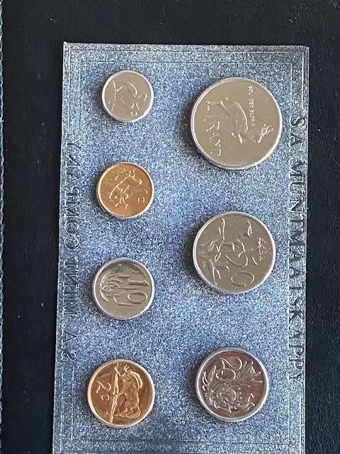 1989 South Africa Uncirculated Coin Set with Nickel R1. Scarcer 5 cent coin. Mintage 13150 in UNC