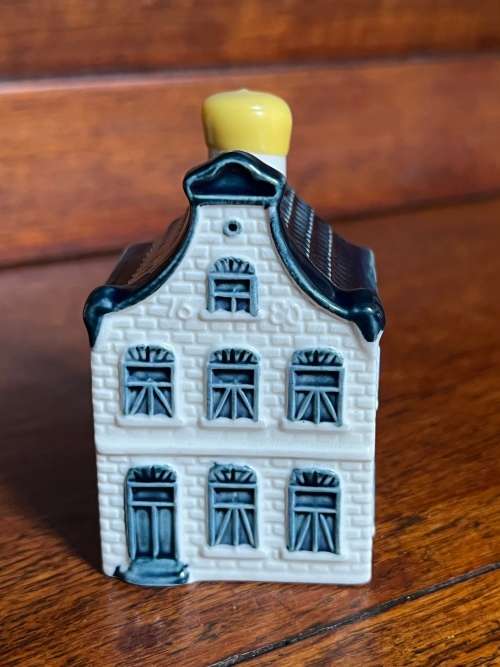 KLM House 5