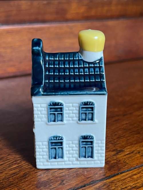 KLM House 5