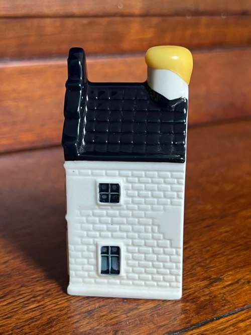 KLM House 17