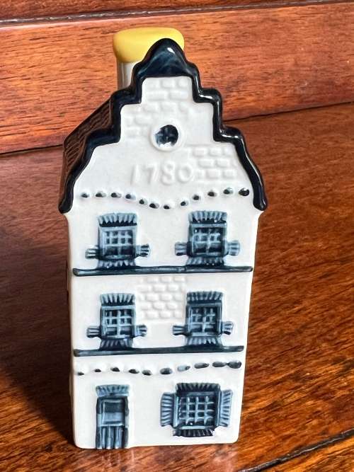 KLM House 3