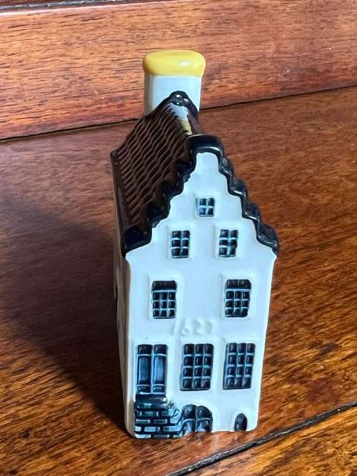 KLM House 2