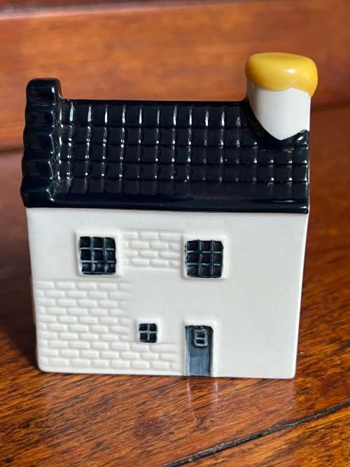 KLM House 2