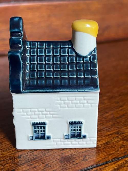 KLM House 1