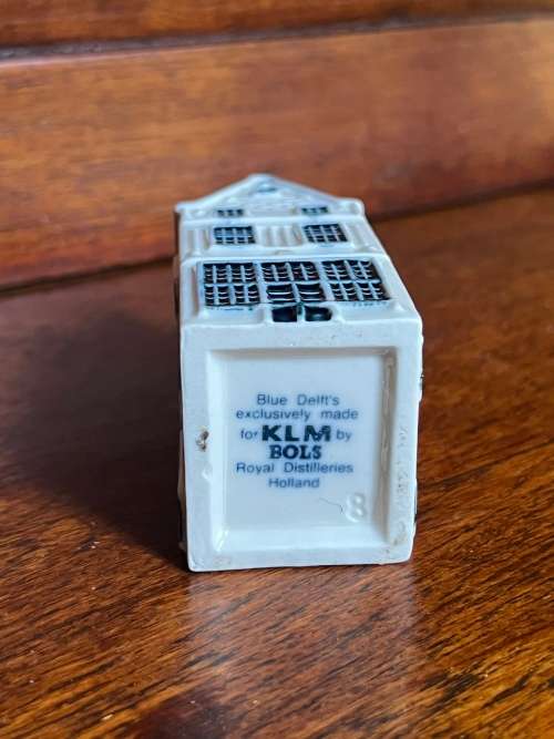 KLM House 8