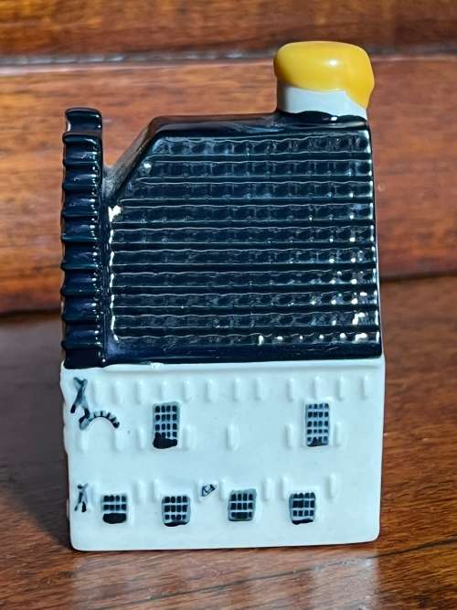 KLM House 87