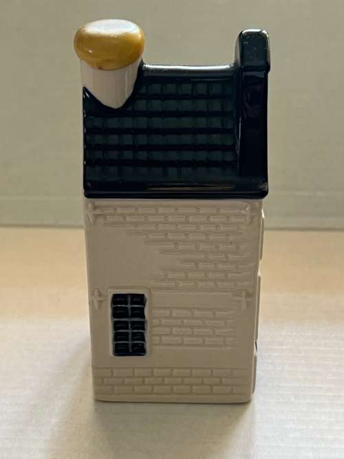 KLM Bols House Number 9