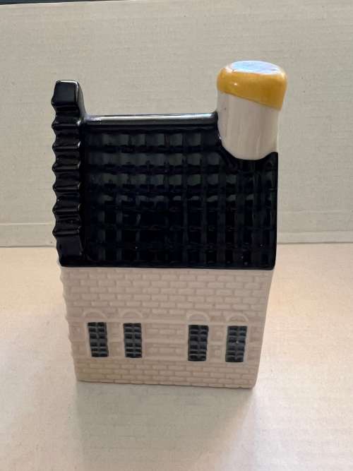 KLM Bols House Number 44