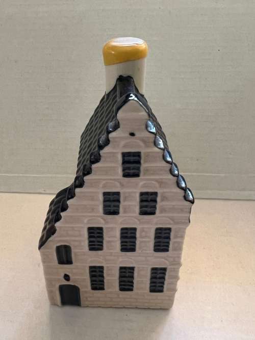 KLM Bols House Number 44