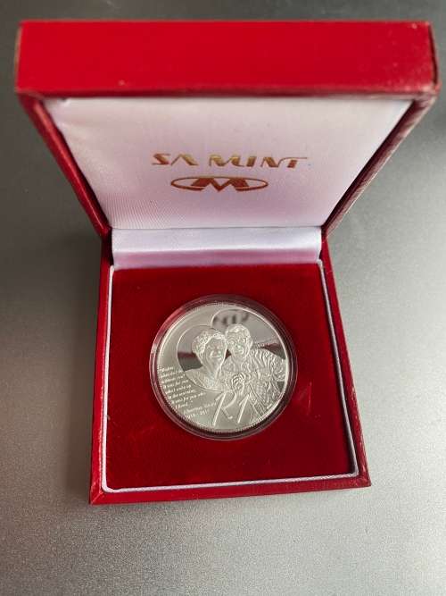 Silver R1 coin Red Box with Capsule (coin only for display)