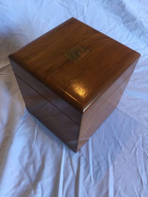 Vintage Walnut cigar humidor