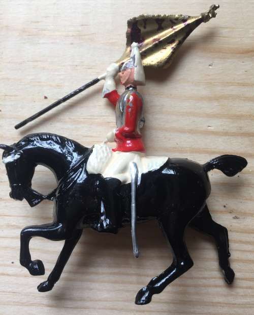 The Sovereign`s Standard with Trumpeter and Escort vintage lead soldiers