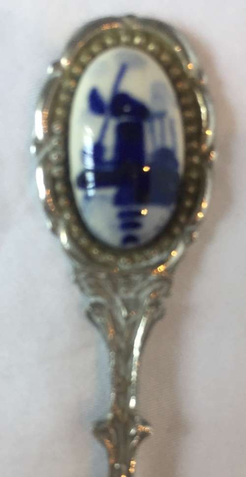 2 antique English, 1 Dutch and 1 Roman style silver teaspoons