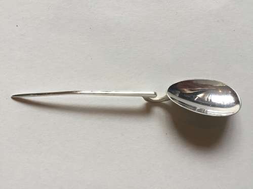 2 antique English, 1 Dutch and 1 Roman style silver teaspoons