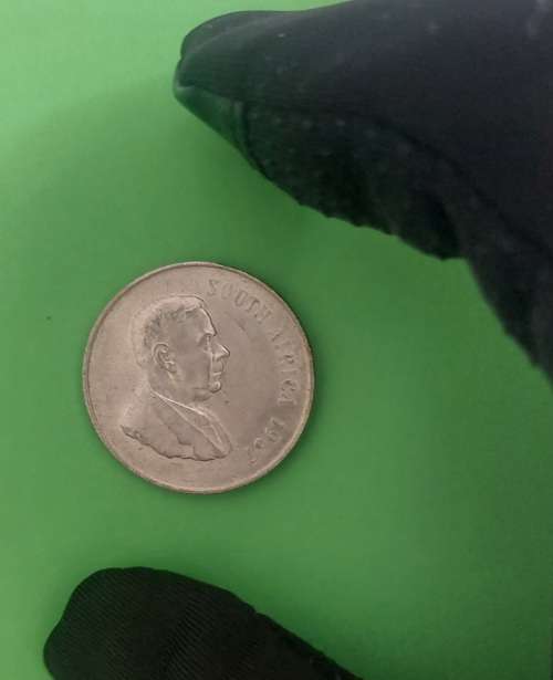 L@@k  1 x  Very Good condition,1967 1 RAND Coin