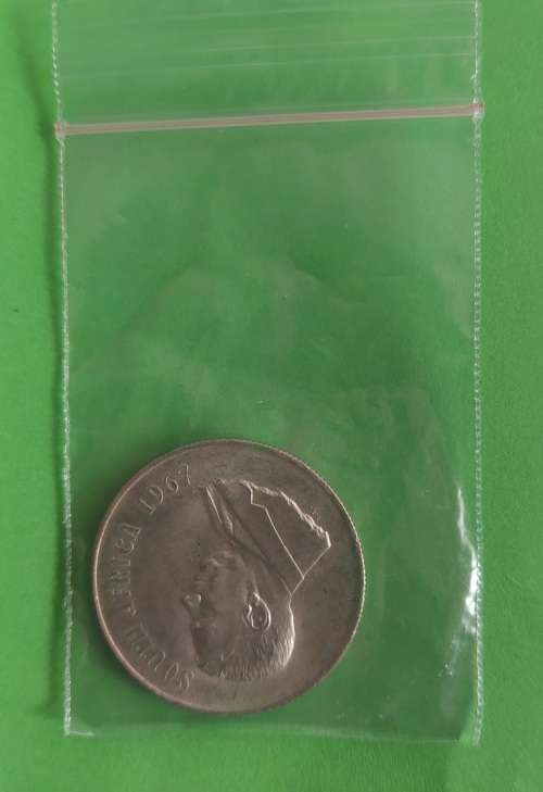 L@@k  1 x  Very Good condition,1967 1 RAND Coin