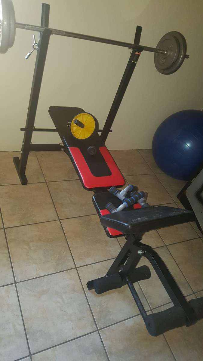 Gym bench plus extra accessories