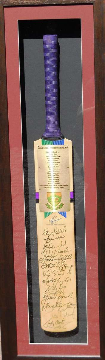 2003 FRAMED PROTEA WORLD CUP TEAM SIGNED CRICKET BAT WITH COA