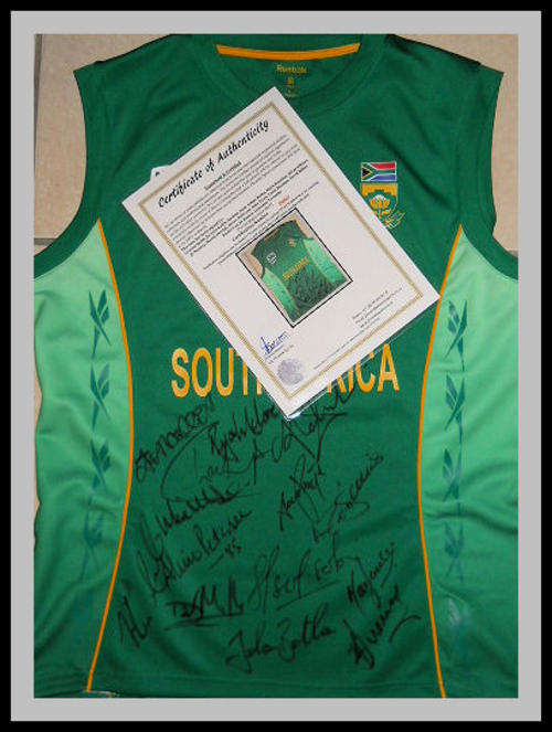 PROTEA PLAYER ISSUE SQUAD SIGNED PULLOVER WITH COA