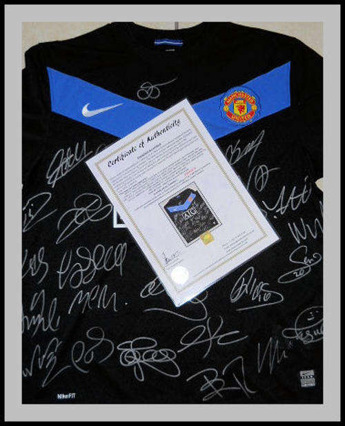 MANCHESTER UNITED 2009/2010 SQUAD SIGNED AWAY SHIRT WITH CERTIFICATE OF AUTHENTICITY